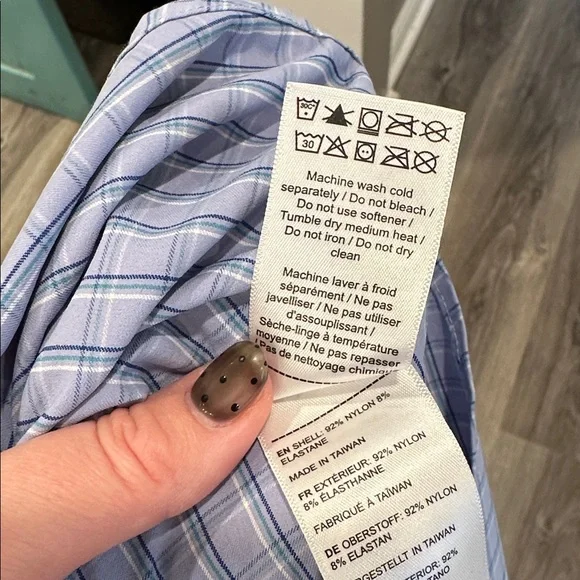 Untuck it Men’s Button down Casual shirt. Size Medium Blue EUC - Picture 6 of 7